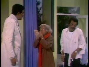 Doutor Chapatin - Fila e fichas no hospital (1973)