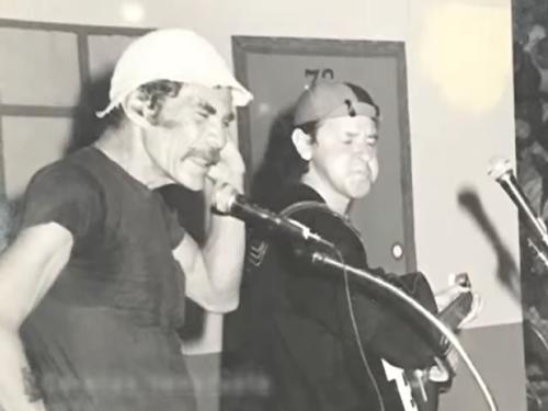 Ramón Valdéz, o Seu Madruga, e Carlos Villagrán, o Quico, em apresentação em Caracas, Venezuela, em 1979.