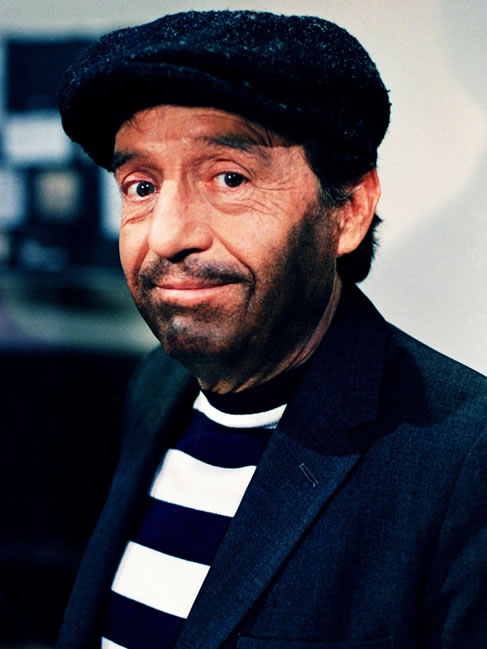 Chespirito caracacterizado como Chómpiras (ou 'Chaveco', conforme exibido no 'Clube do Chaves').